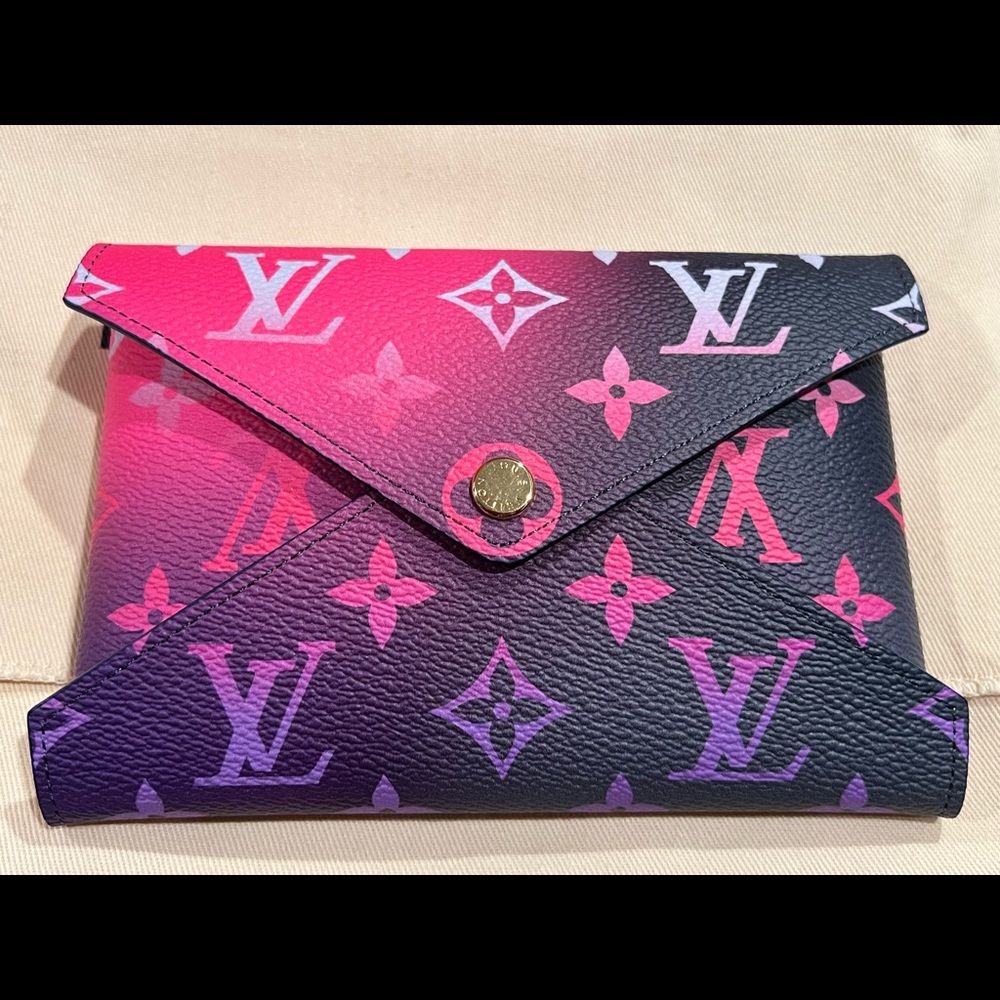Louis Vuitton Medium Kirigami - Preowned